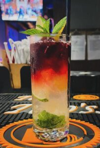 red wine spritzer